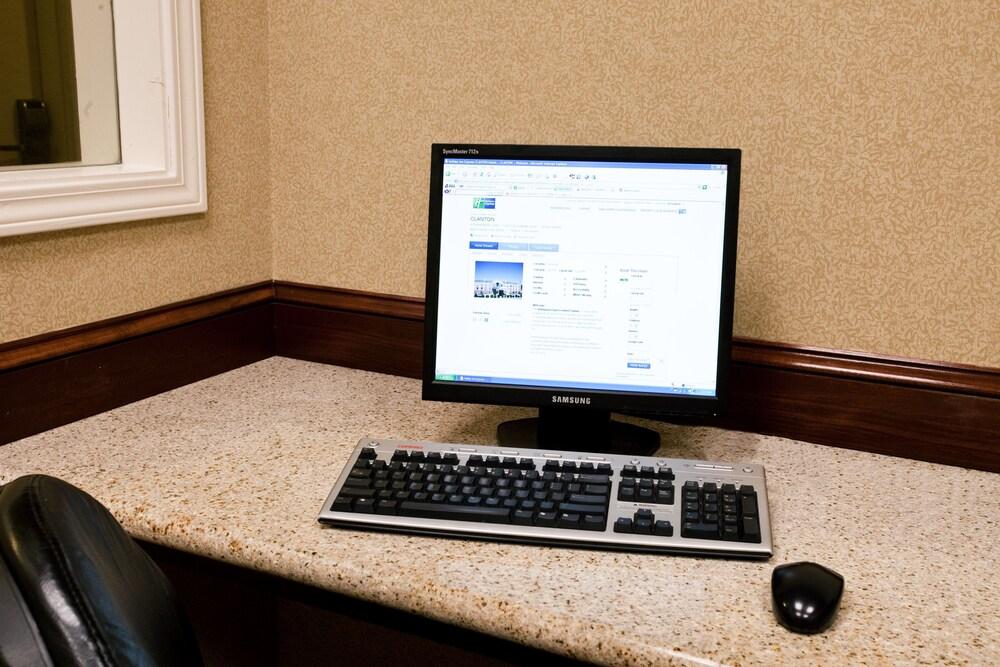 Holiday Inn Express Clanton by IHG photo 30