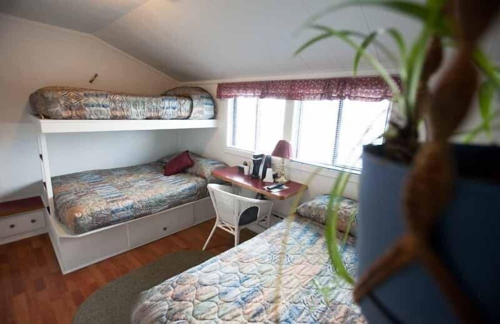 Driftwood Inn and Seaside Lodges photo 49
