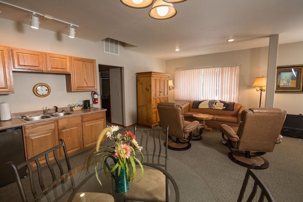 Morrison's Rogue River Lodge photo 36