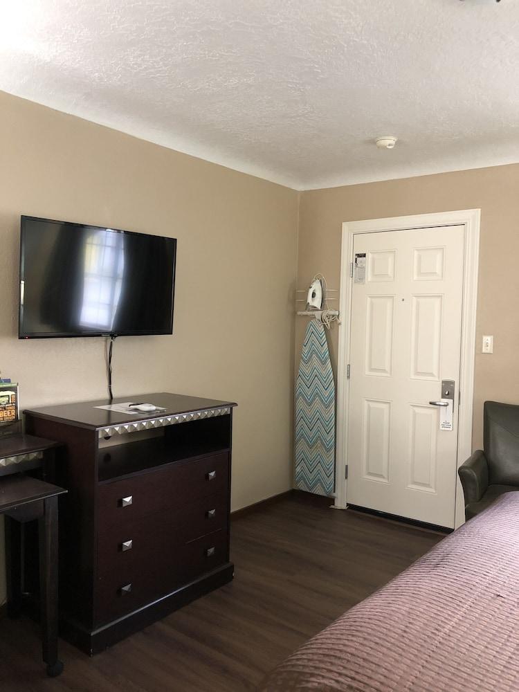 Valueinn Motel photo 30