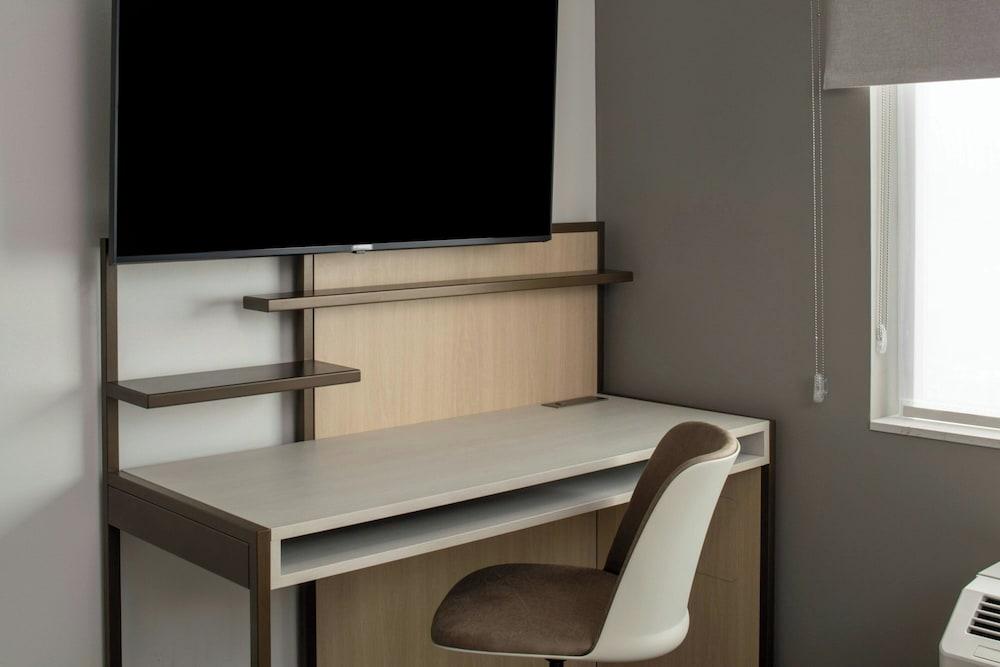 Towneplace Suites By Marriott Surprise Prasada photo 6