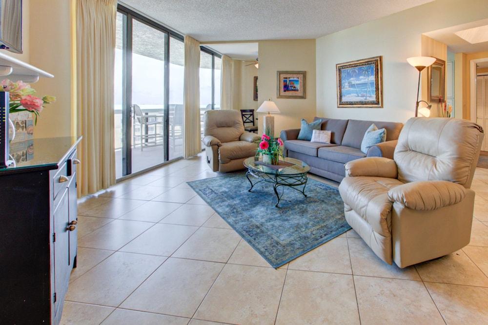 Surfside Resort photo 20