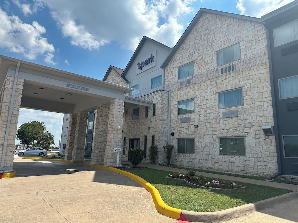 Spark by Hilton Round Rock photo 20