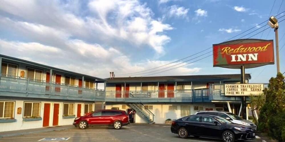 Redwood Inn photo 12