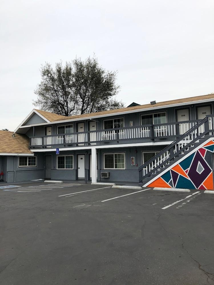 Travel Inn photo 1