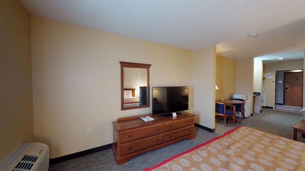 Ramada by Wyndham Strasburg/Shenandoah Valley photo 9