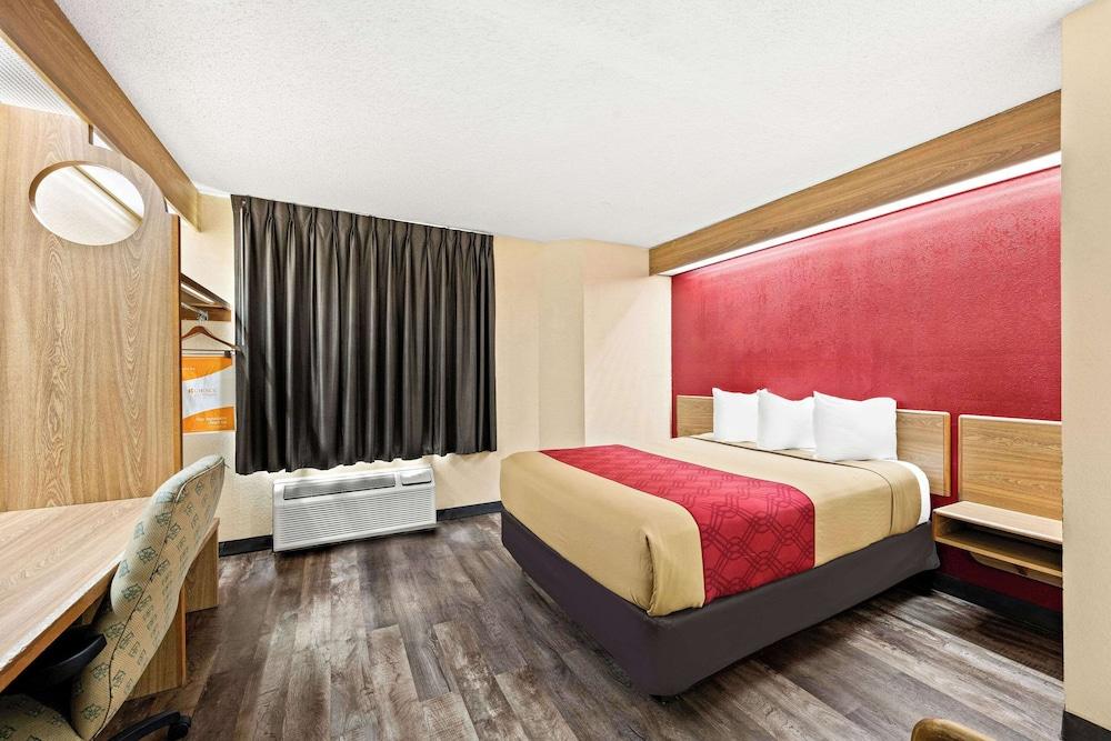 Econo Lodge London North photo 20