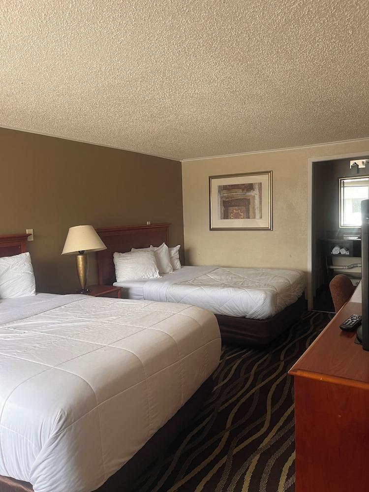 Stay-Well Inn photo 16