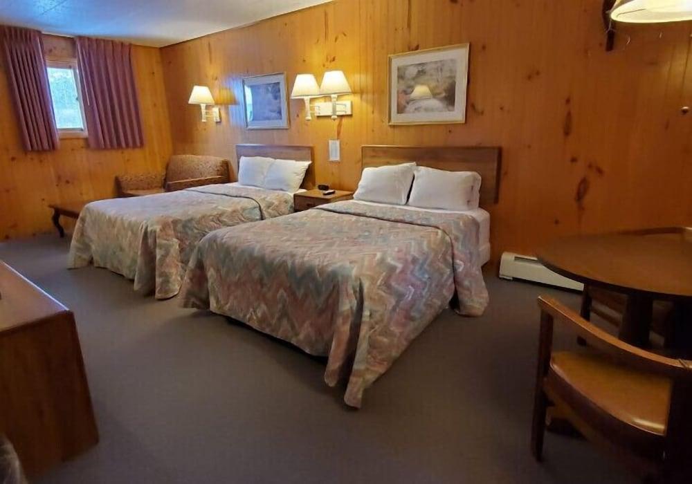 Red Ranch Motel photo 78