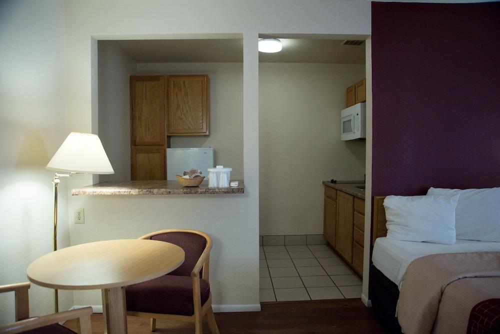 Red Roof Inn Blythe photo 20