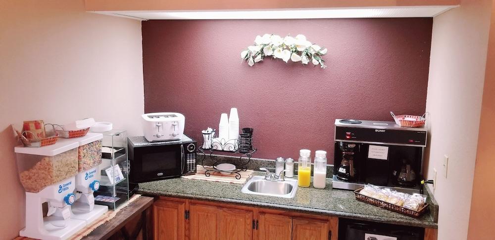 Executive Inn photo 14
