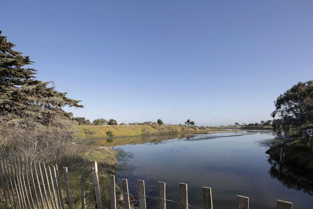 Inn At Moss Landing Point photo 61