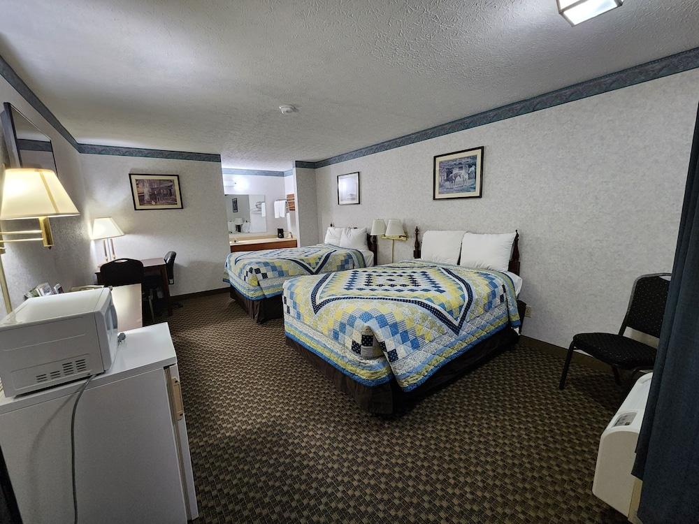 Americas Inn photo 72