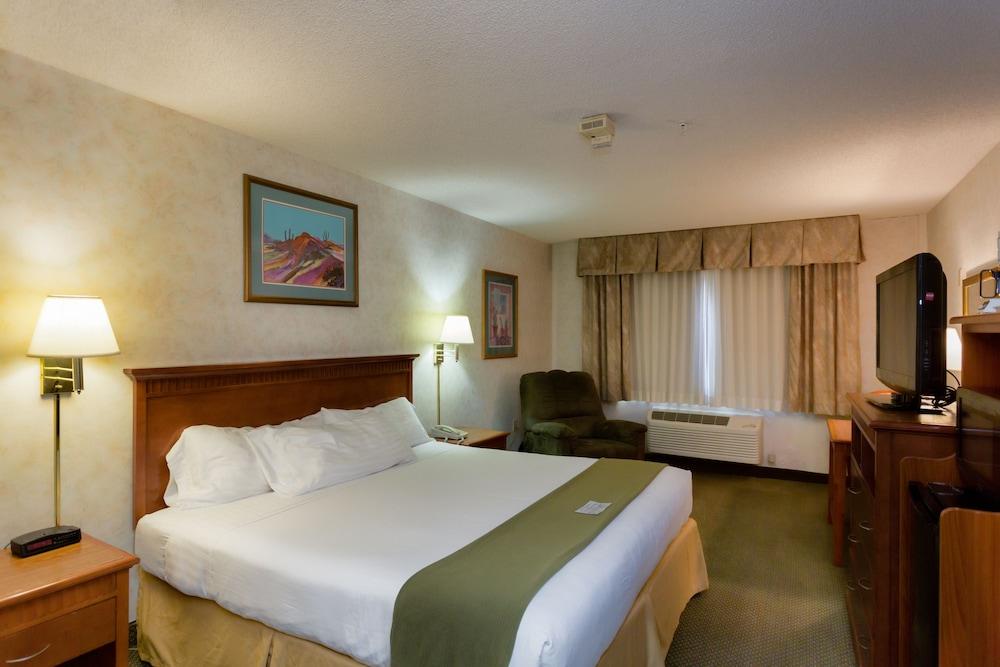 Vagabond Inn Executive - Green Valley photo 7