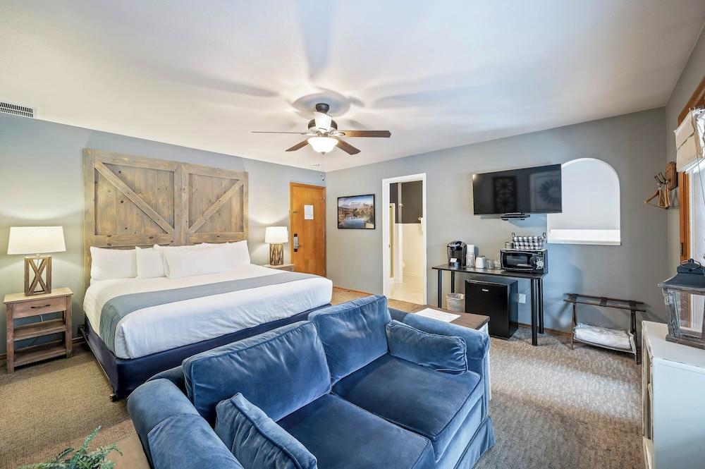 All Seasons River Inn photo 81