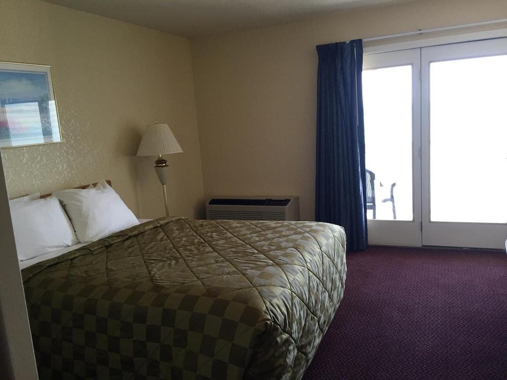 Fairview Beachfront Inn photo 10