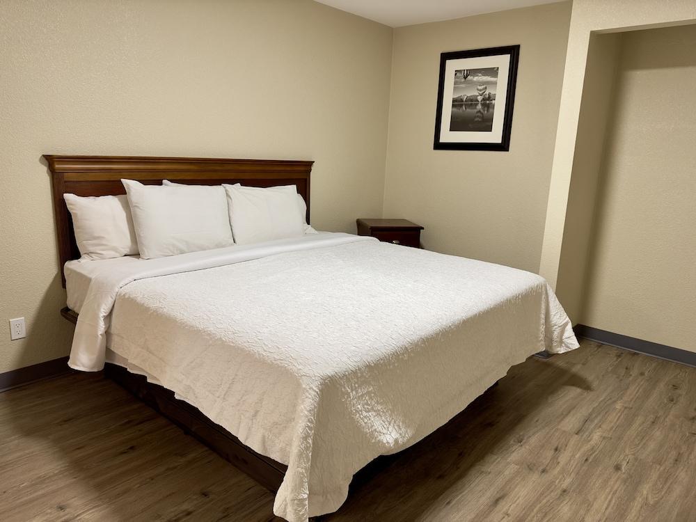 Wapiti Self-Service Lodge photo 20