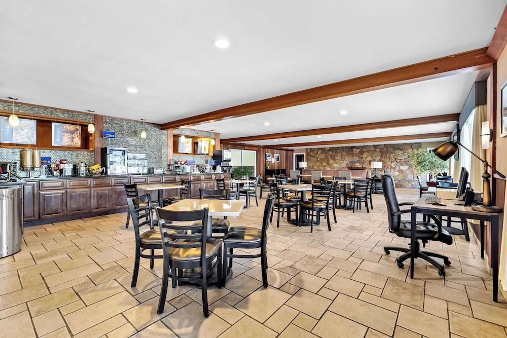 Best Western Vista Manor Lodge photo 39