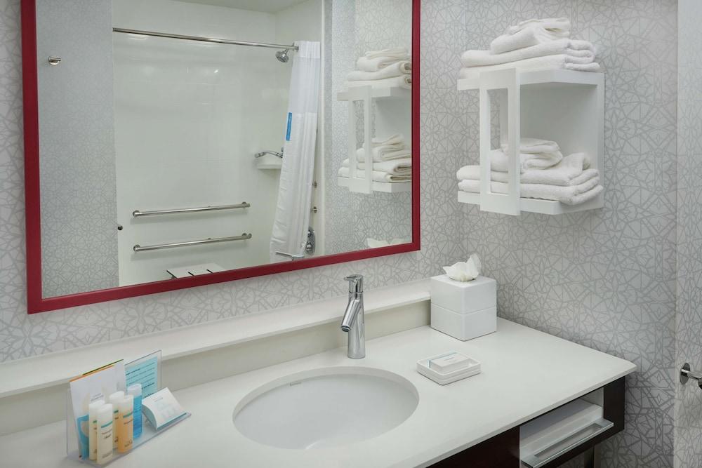 Hampton Inn by Hilton Burley photo 19