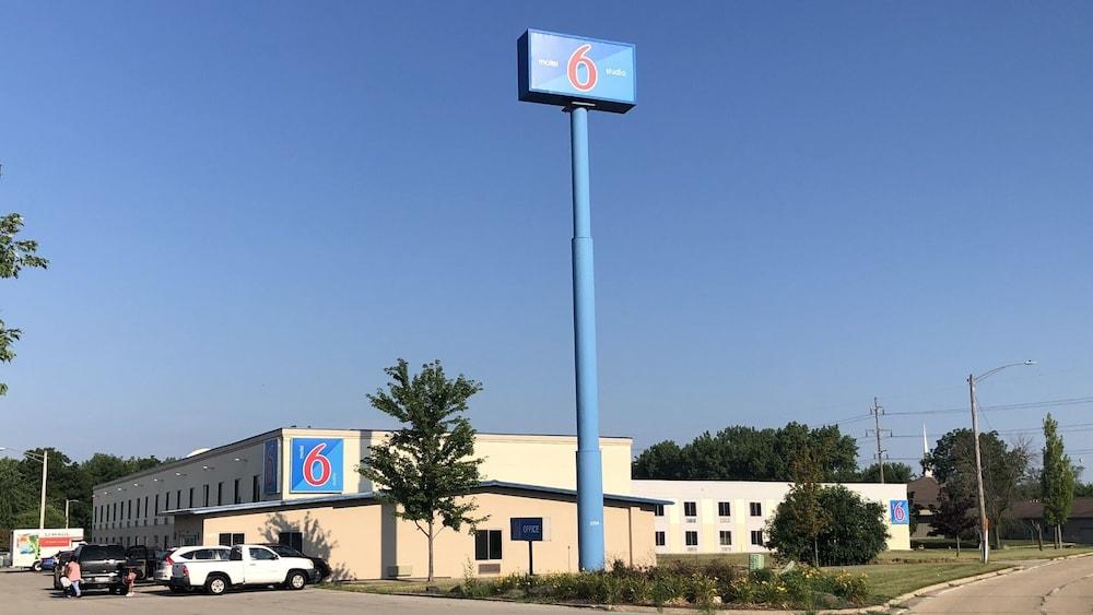 Motel 6 Peoria, IL photo 1