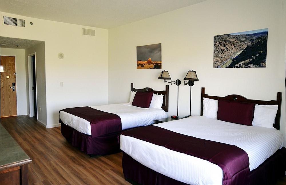 Ohkay Casino Resort Hotel photo 4
