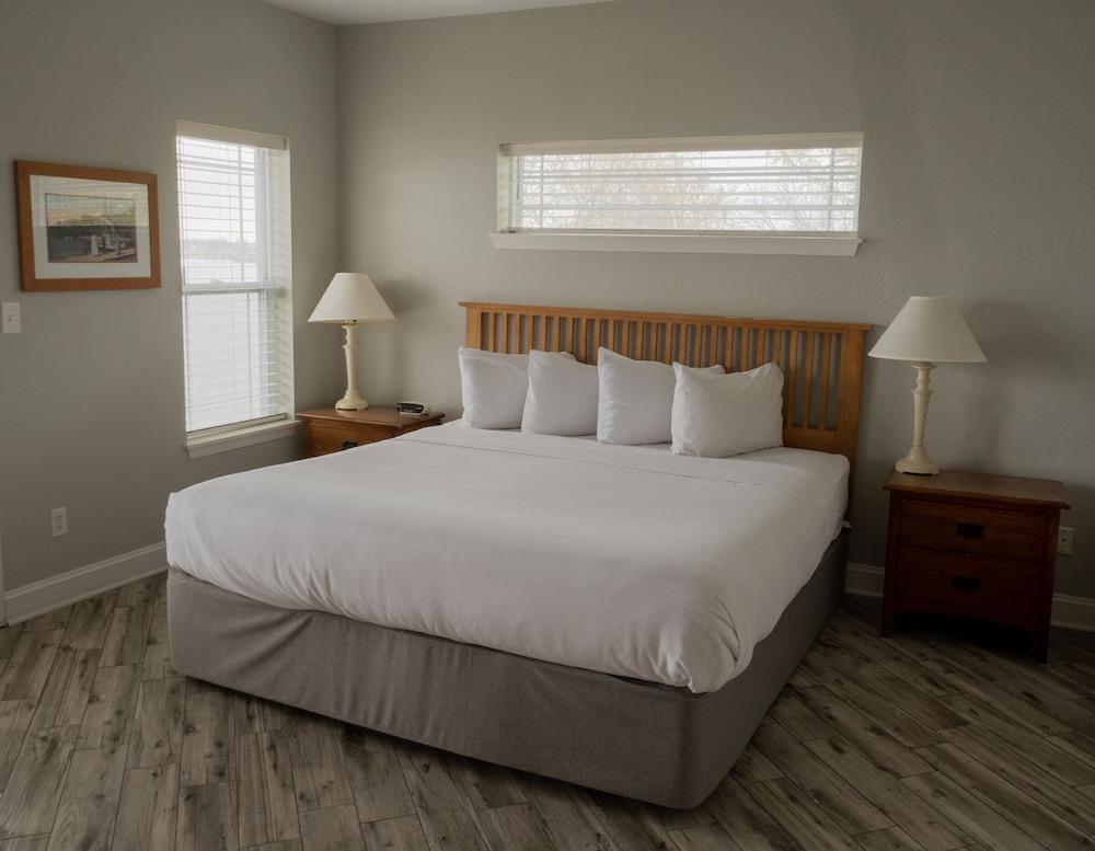 Delavan Lake Resort photo 6