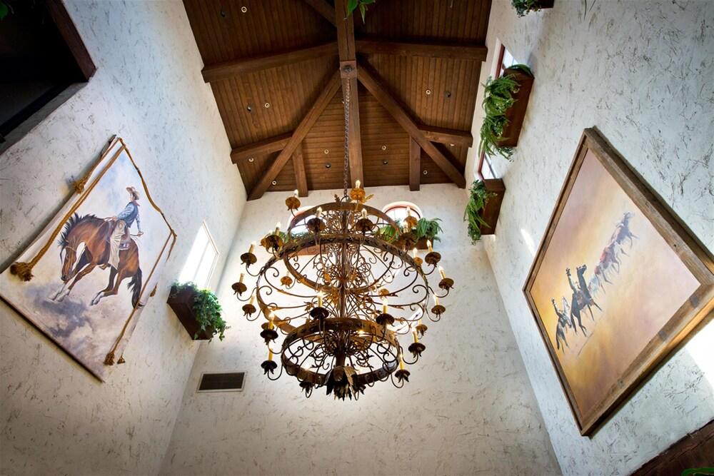 Harris Ranch Resort photo 16