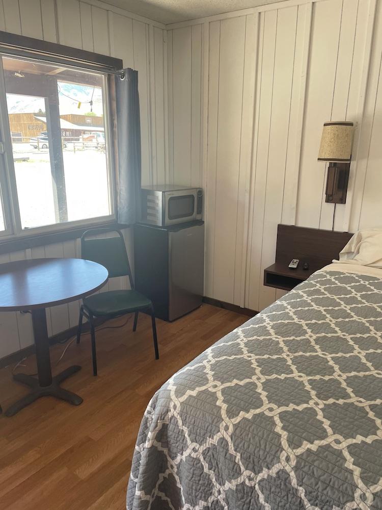 Challis Roadhouse photo 28