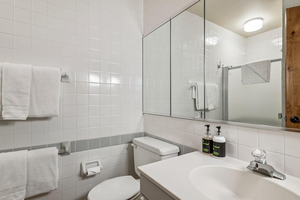The Vail Spa Condominiums photo 55