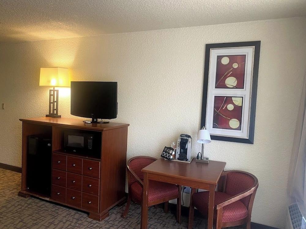 Scenic View Inn - Page AZ photo 2