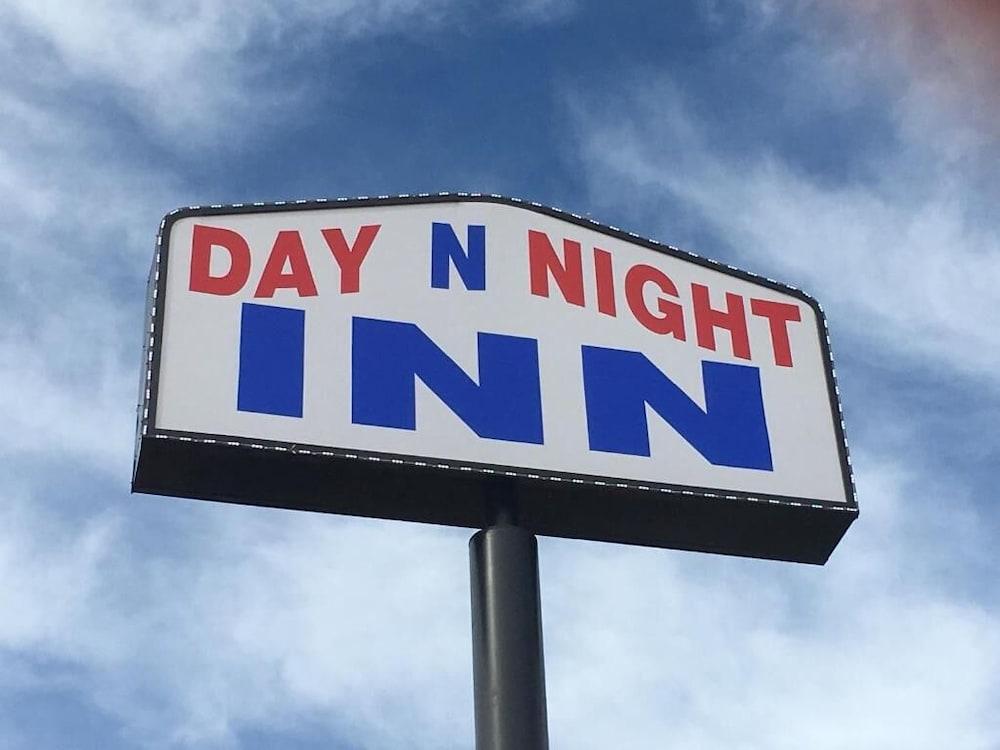 Day N Night Inn photo 29