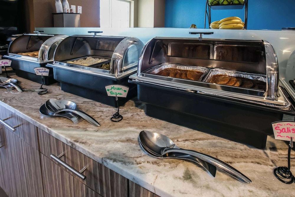Microtel Inn & Suites By Wyndham Pecos photo 15