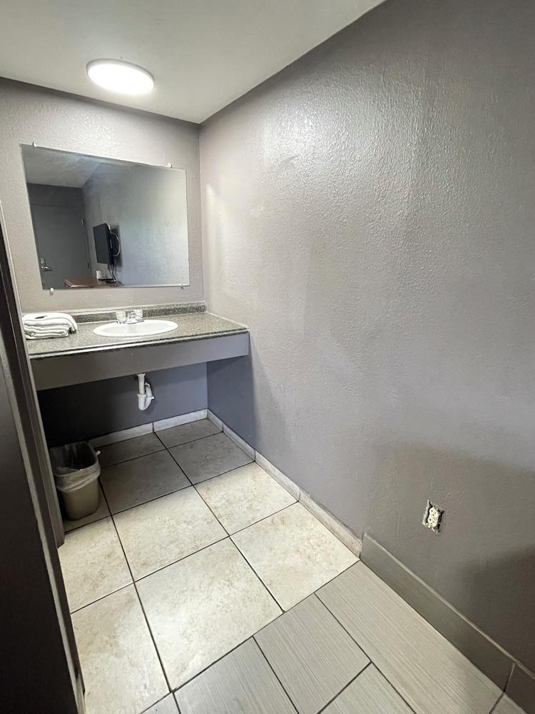 Westerner Motel photo 5