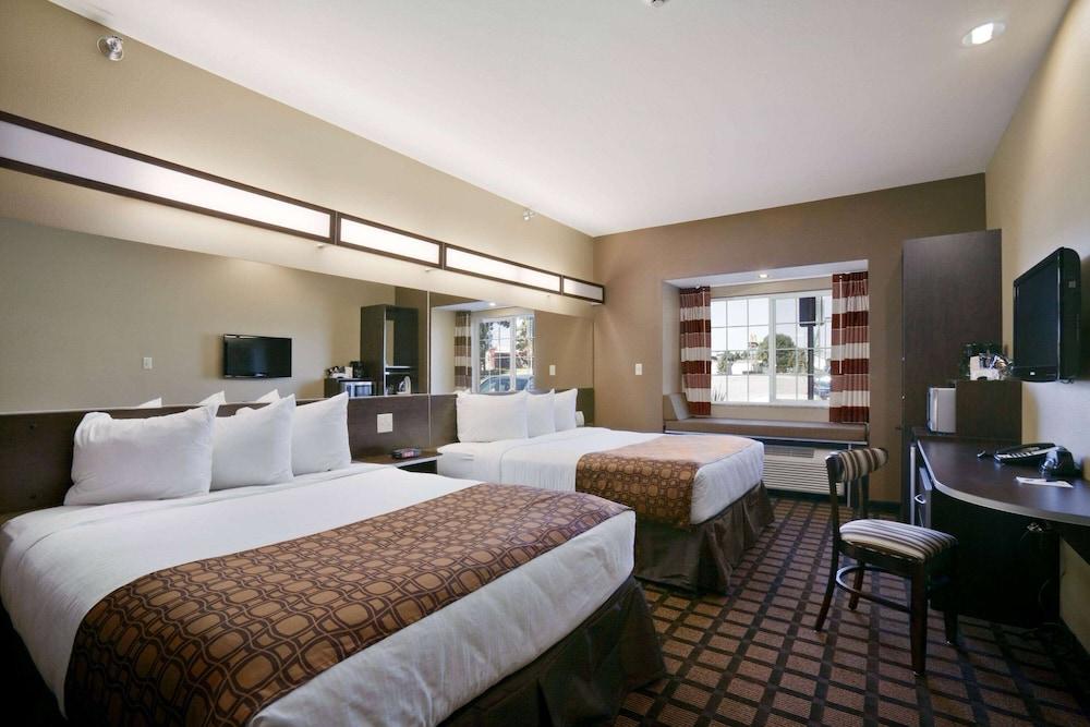 Microtel Inn & Suites by Wyndham Sidney photo 7