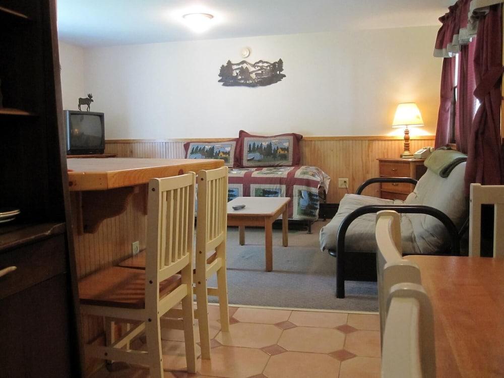 Bear Tree Lodge photo 9