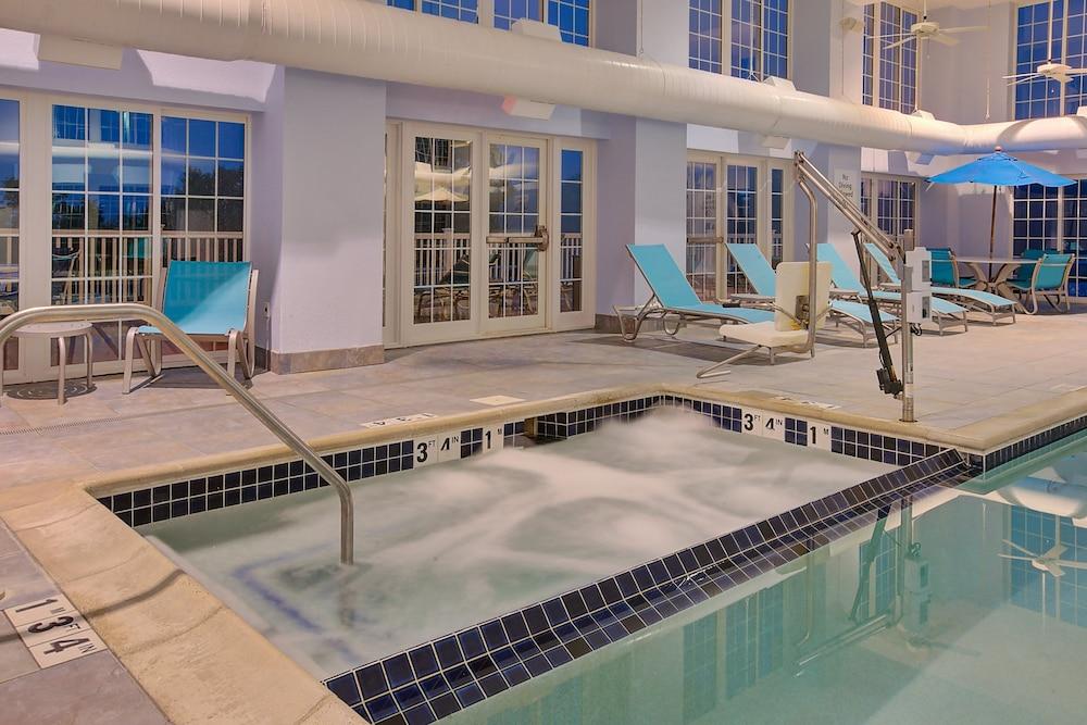 Holiday Inn Express & Suites Petoskey by IHG photo 51