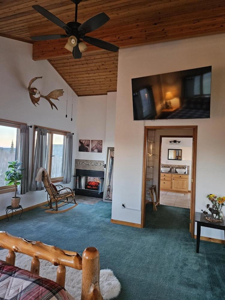 Bear Mountain Lodge photo 10
