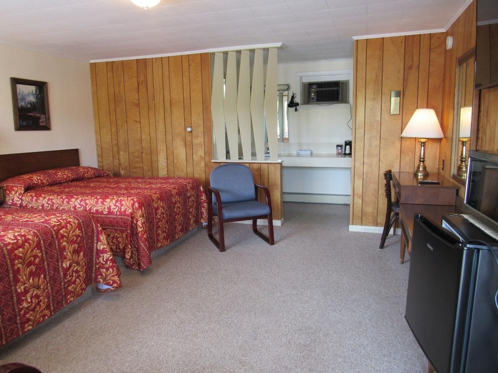 Acadia Gateway Motel photo 38