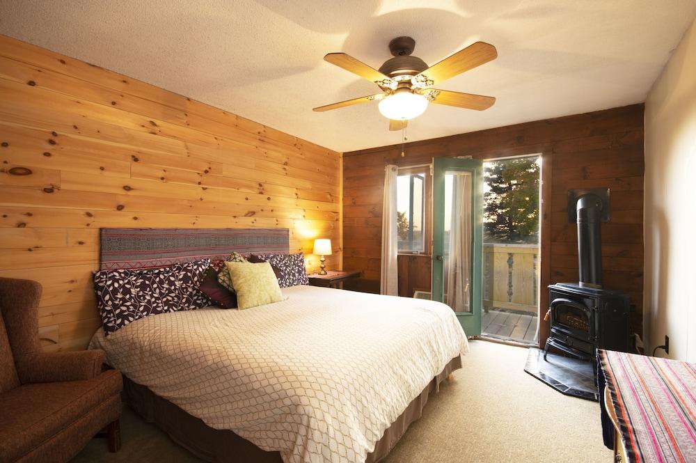 Lotus Mountain Retreat photo 12