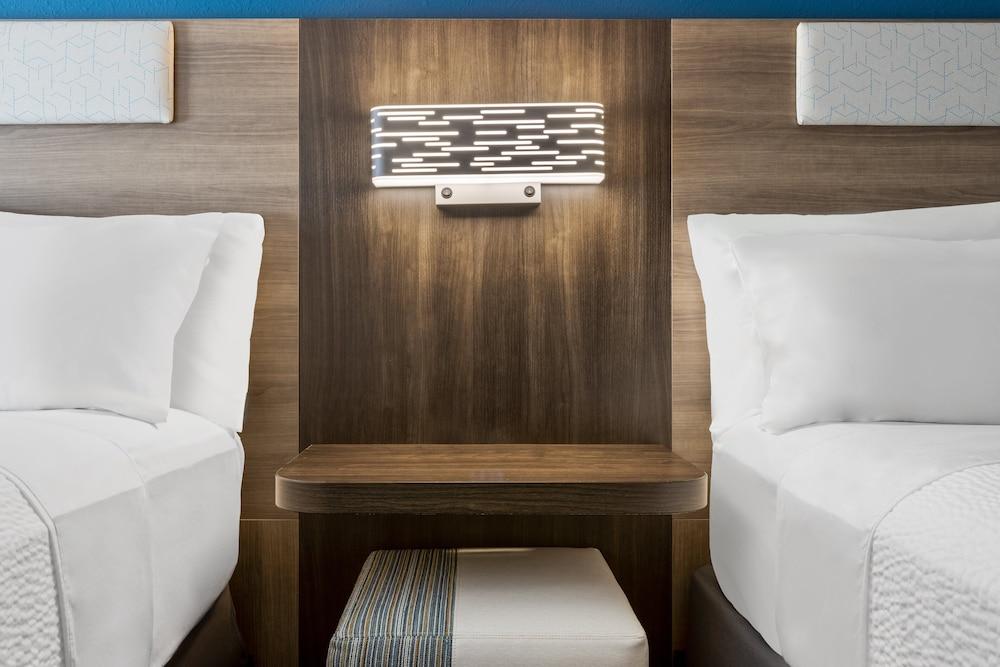 Holiday Inn Express Hotel & Suites Danbury - I-84 by IHG photo 41
