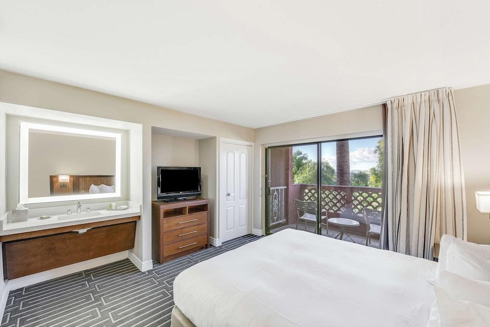 Hilton Phoenix Tapatio Cliffs Resort photo 22