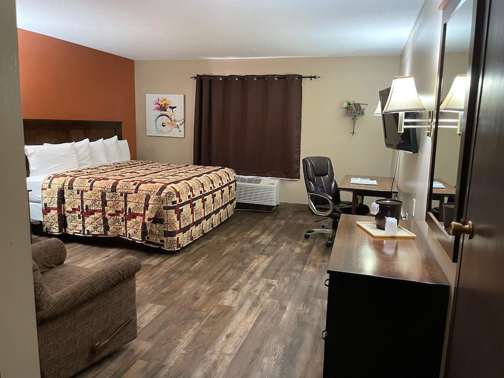 Southfork Motel and Grill photo 5