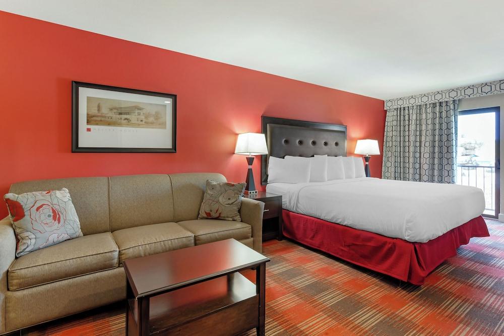 Polynesian Hotel & Suites Wisconsin Dells/Lake Delton photo 25