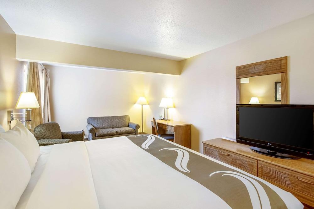 Quality Inn - Storm Lake photo 20