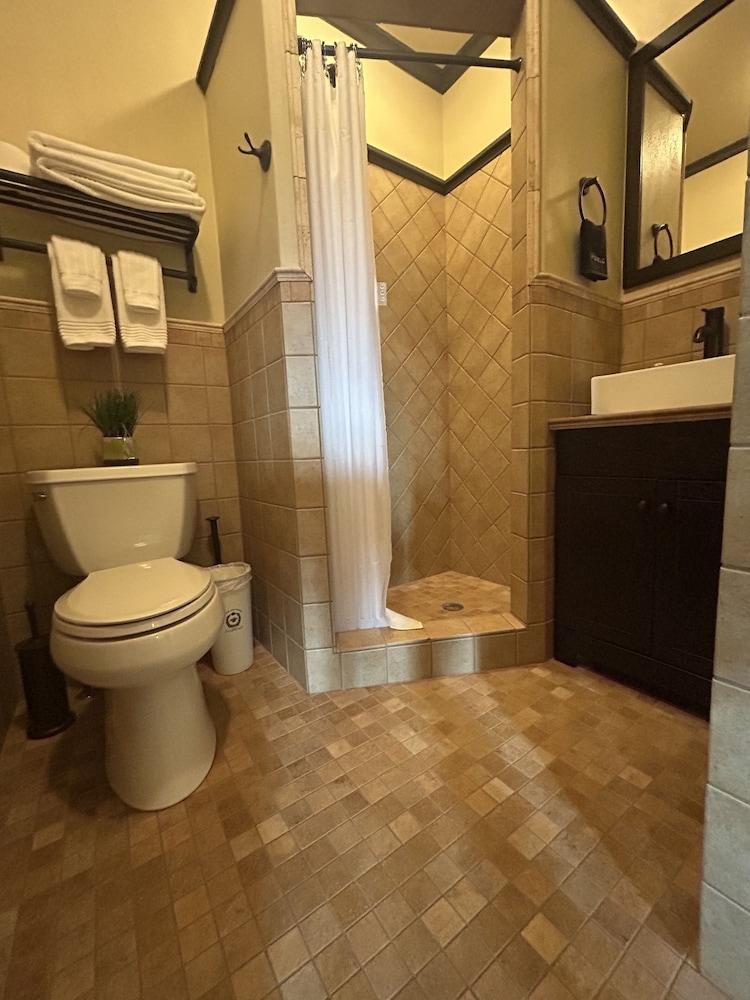 Hazeltine Boutique Hotel BnB photo 13