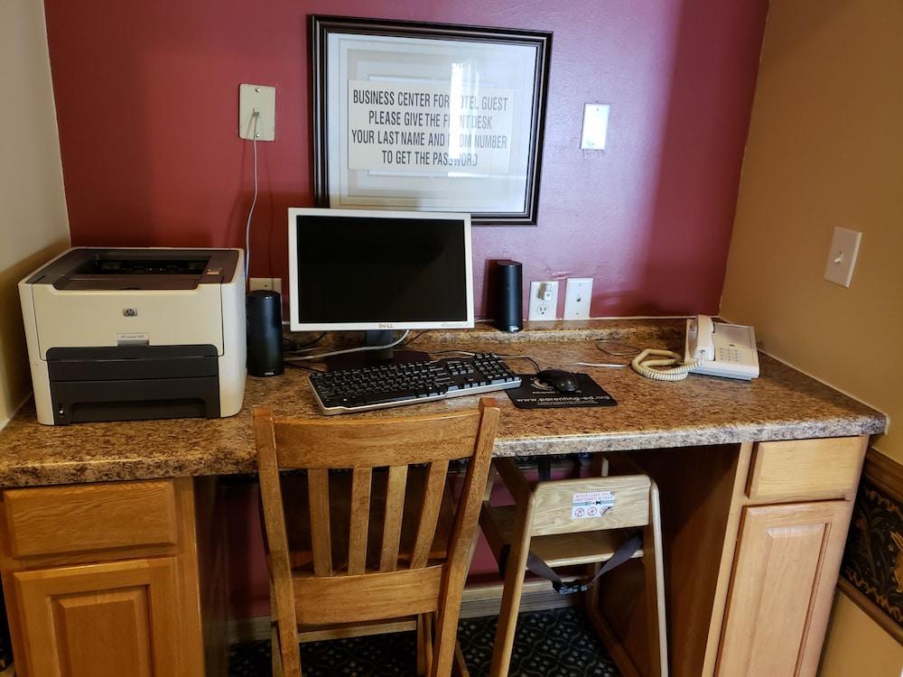 Hotsprings Village Inn photo 3