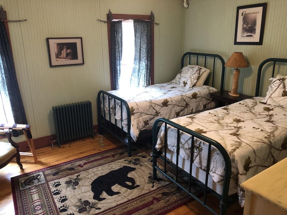 The Woods Inn photo 87
