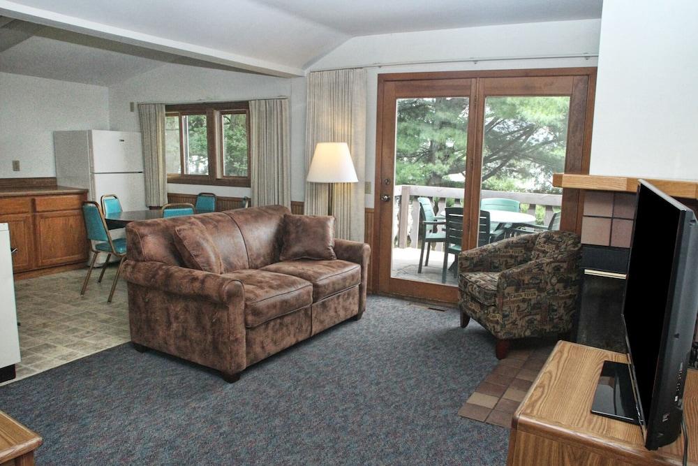 Cragun's Resort & Hotel photo 7