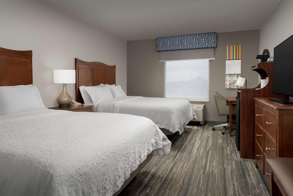 Hampton Inn & Suites Holly Springs photo 14
