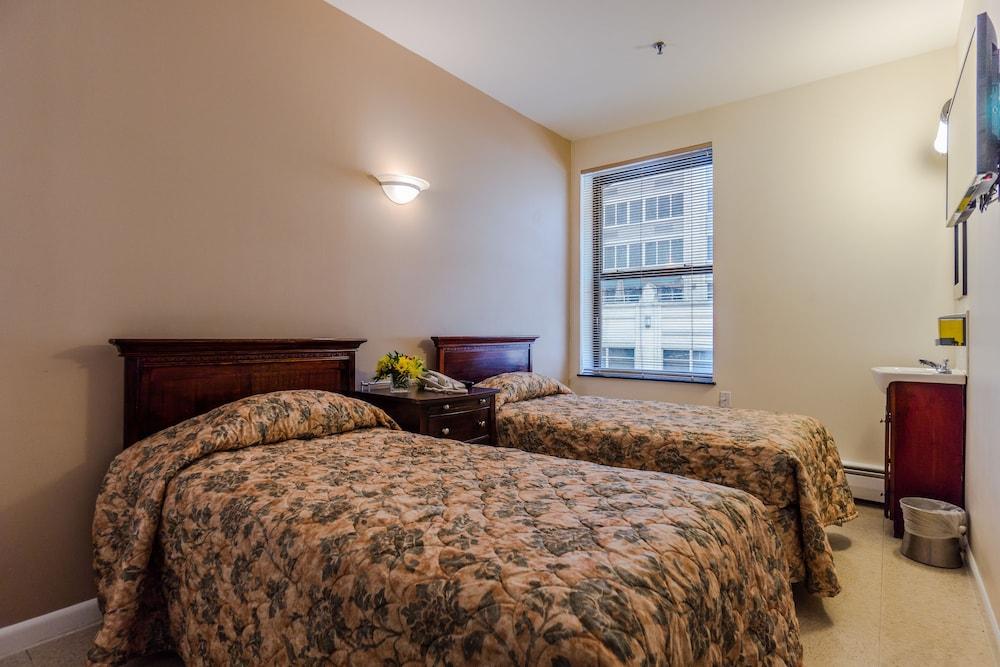Americana Inn photo 28